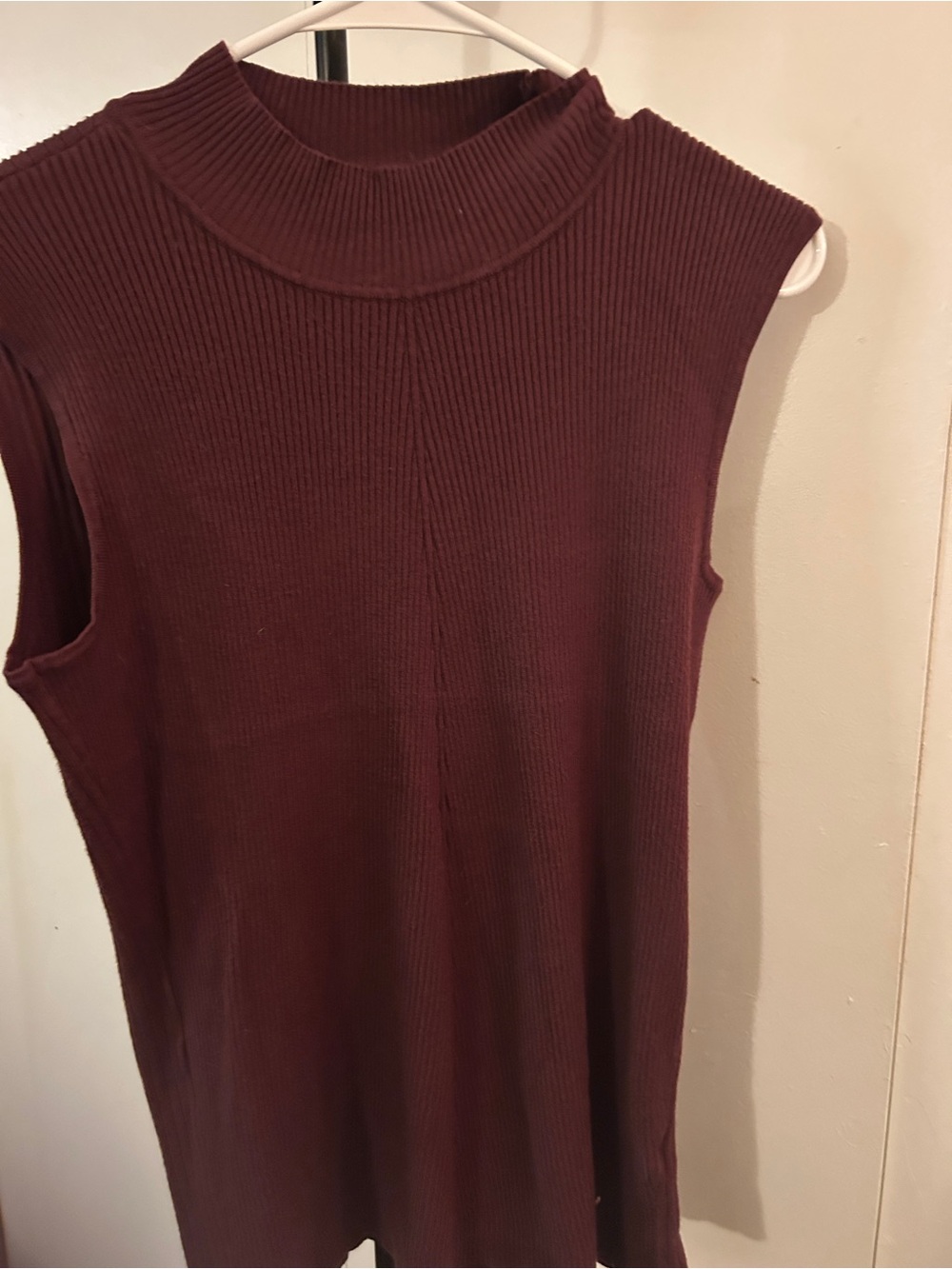 Cato Sleeveless Ribbed Mock Neck Tank - Burgundy